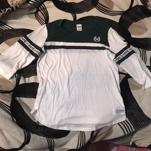 Brand: Pink t- shirt